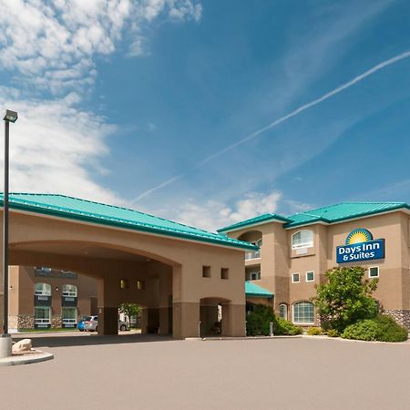 Days Inn & Suites By Wyndham Brandon Exterior foto